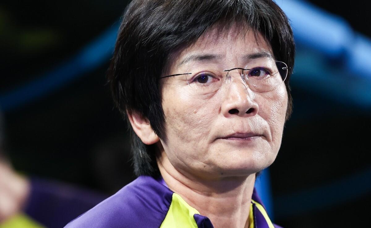 中国女足惨败12小时！足协深夜发声耐人寻味，水庆霞下课谜底揭晓-中国女足水庆霞采访