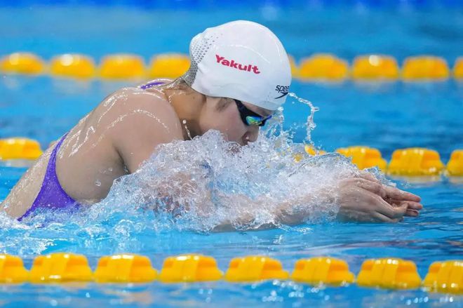 祝贺！镇海小将余依婷获东京奥运会女子200米个人混合泳第五-余依婷夺冠