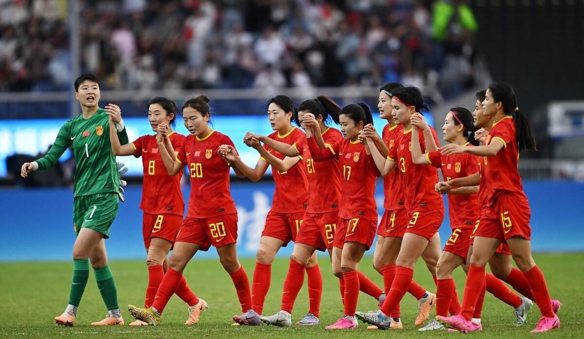 破案了？中国女足出局原因找到，错怪水庆霞，两大王牌或指令弃用-女足明星中国