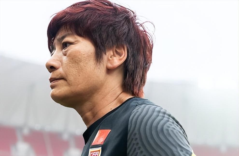 不怪水庆霞，女足出局真相大白！名记：高层改名单？涉及球员曝光-女足女神事迹素材