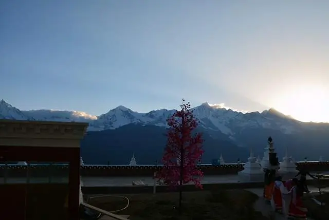 云南旅游，观赏梅里雪山日出必看攻略~-梅里雪山日出时间表2023