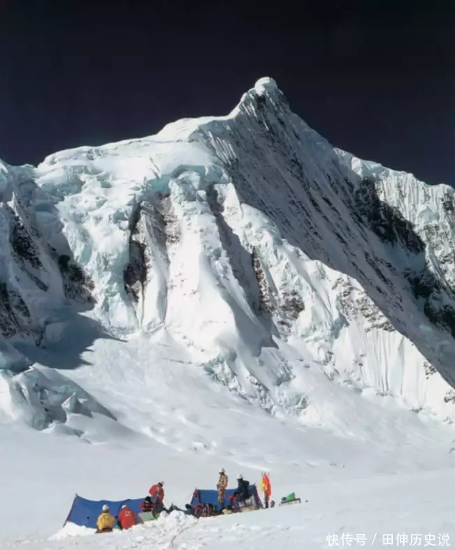 1991年梅里雪山山难，17名登山队员无一生还，临死前过程充满怪异