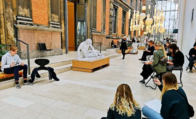 在丹麦首都哥本哈根想要看人文景点，那么要如何规划路线-丹麦首都哥本哈根的电话号码