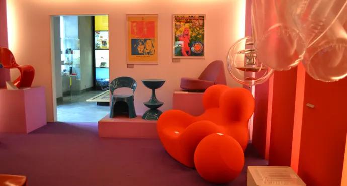 在丹麦首都哥本哈根想要看人文景点，那么要如何规划路线-丹麦首都哥本哈根的电话号码