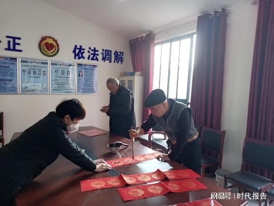 写春联与贴春联-写春联与贴春联一样吗