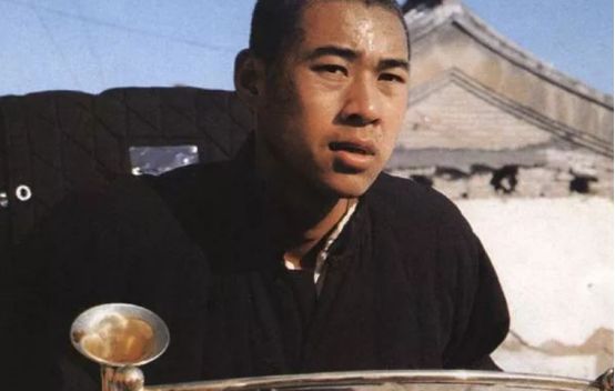 《骆驼祥子》：多次品读才懂得虎妞对祥子的爱，是有多么的丑陋-骆驼祥子中虎妞和祥子对婚后的生活各持什么态度