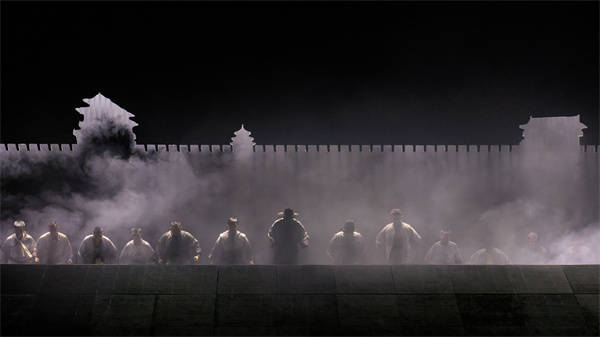 全男班《骆驼祥子》“现场变装”演绎老舍经典-骆驼祥子版本那么多哪个才是正版