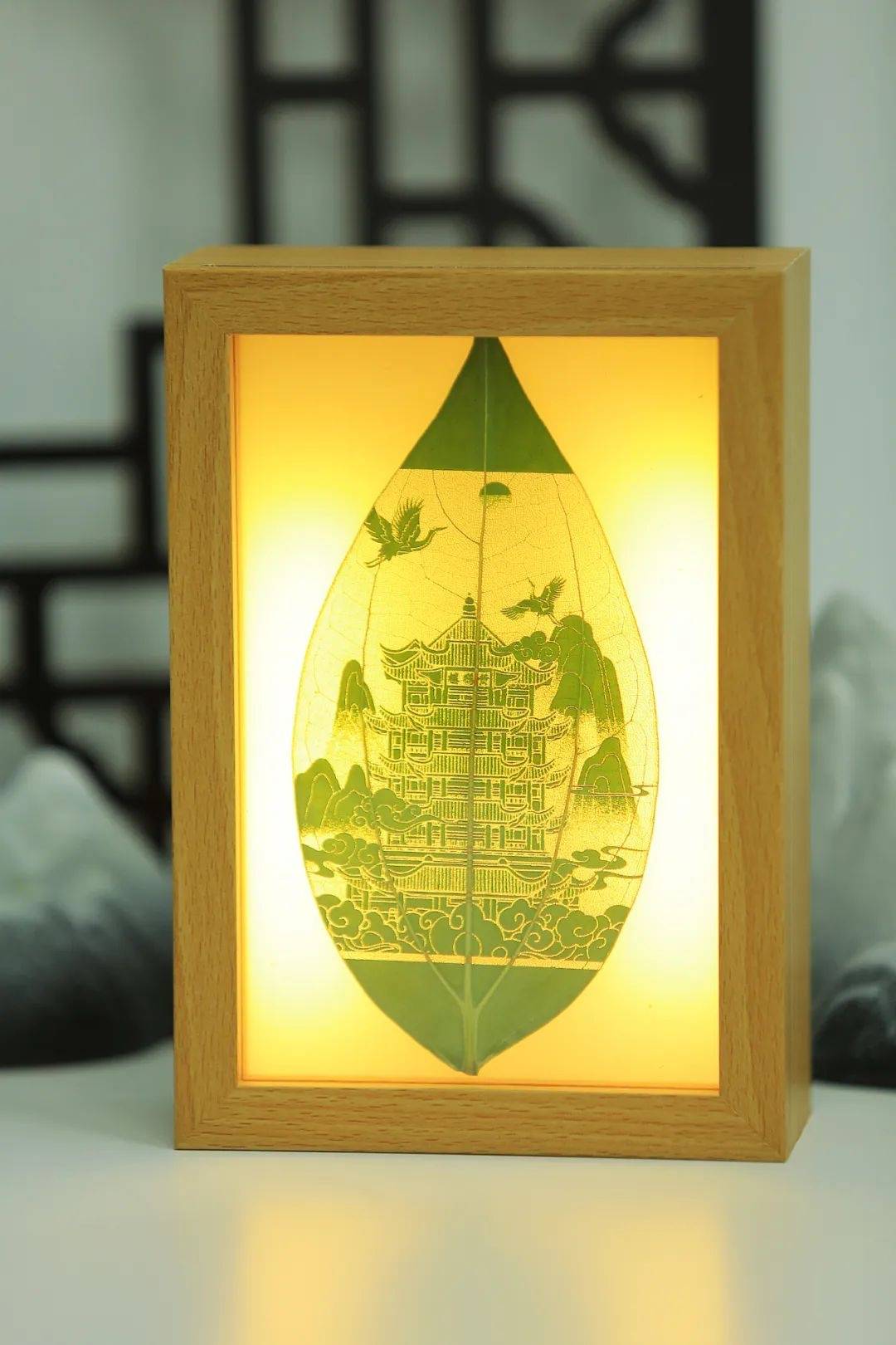 黄鹤楼上新丨叶上黄鹤楼，诗意入江流-黄鹤楼上面的诗句