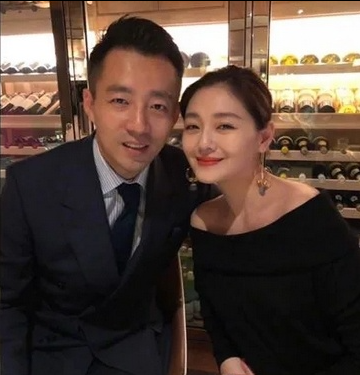 汪小菲公开离婚协议书泄露大S信息遭起诉-汪小菲访谈节目很爱大s