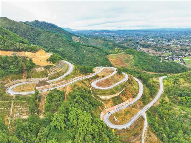 川渝合力破解“蜀道难”-川庆蜀渝公司