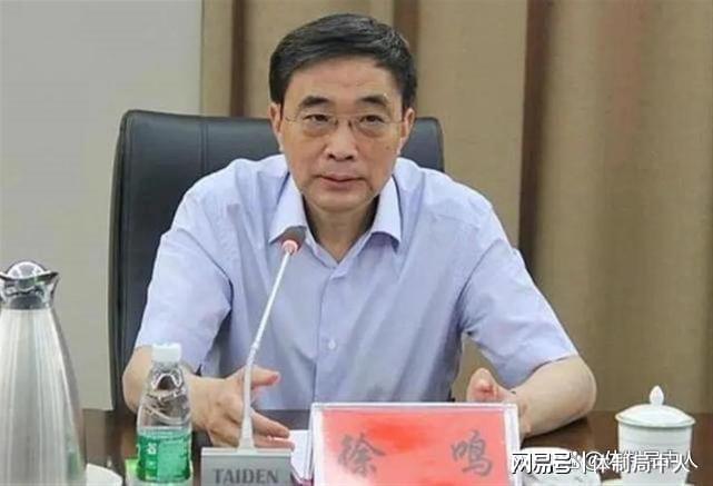 这些粮食硕鼠有多疯狂，靠粮吃粮真可恨！-吃粮食的老鼠