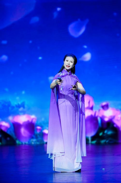 隋源唱诵《蒹葭》惊艳新华视点