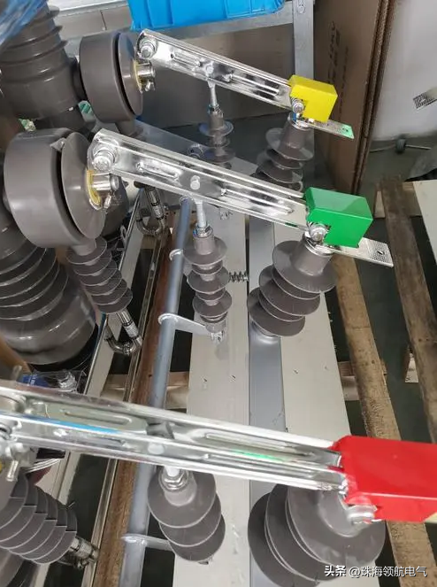 来认识几个高压电器设备-高压电气设备的分类