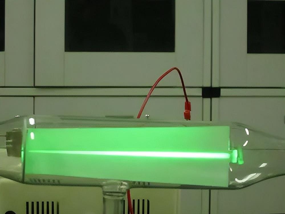 一分钟科普 | 你知道阴极射线所引发的世纪之交微观世界的大发现是什么吗？-阴极射线发现的意义