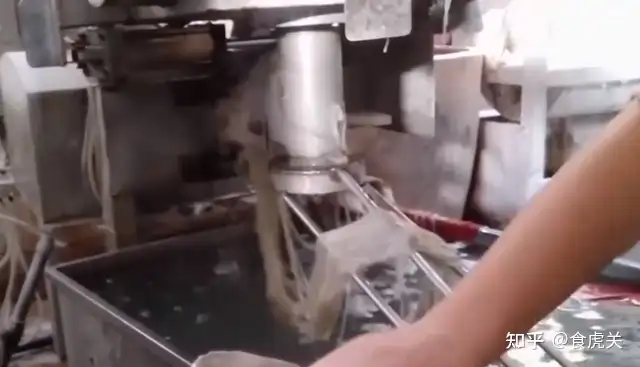 央视曝光：禹州红薯粉条造假！禹州：6家粉条加工企业停产整顿