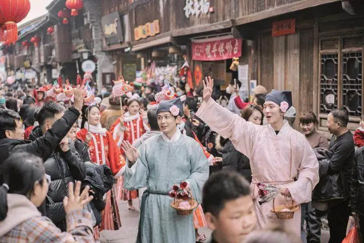 五一收官，哪些地方“爆单”？谁的表现最亮眼？