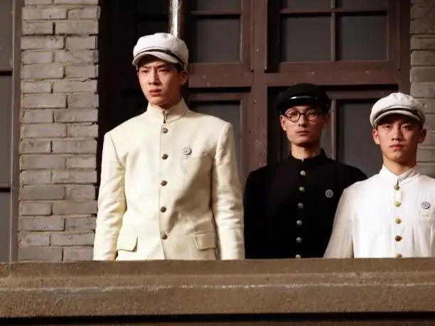 井柏然的演技如何？