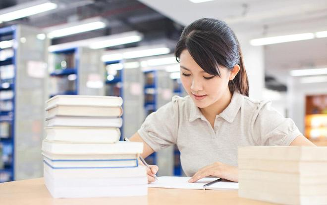 大学毕业想捧铁饭碗？看这个大学排名，第一的超九成工作在体制内