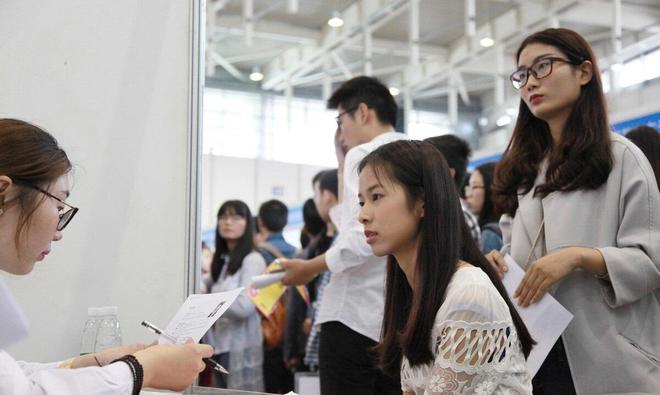 大学毕业想捧铁饭碗？看这个大学排名，第一的超九成工作在体制内