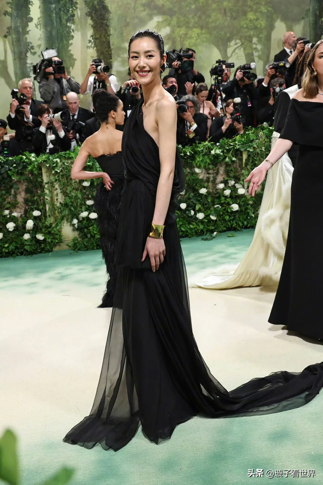 众星云集的2024 MetGala红毯，出现了5个红毯满分选手！