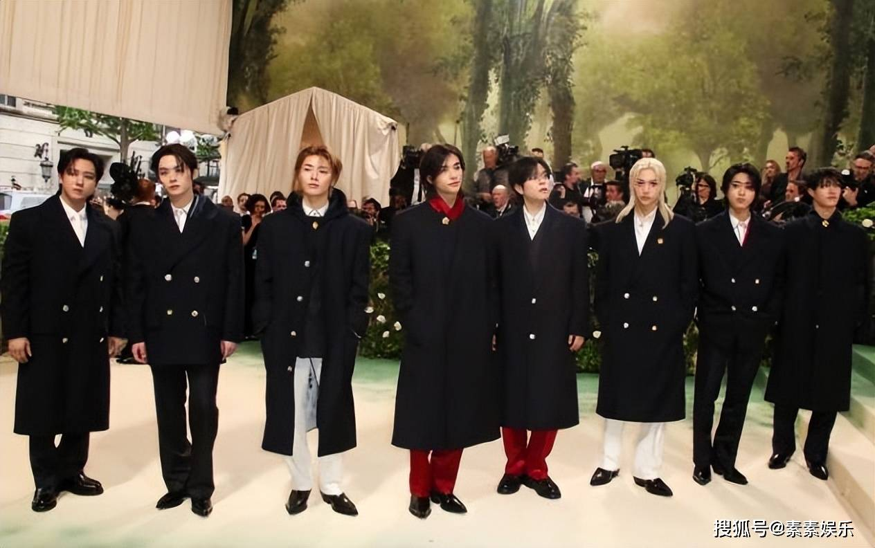 2024MetGala红毯：赞达亚抢眼吸睛，Jennie和邓文迪母女抢镜