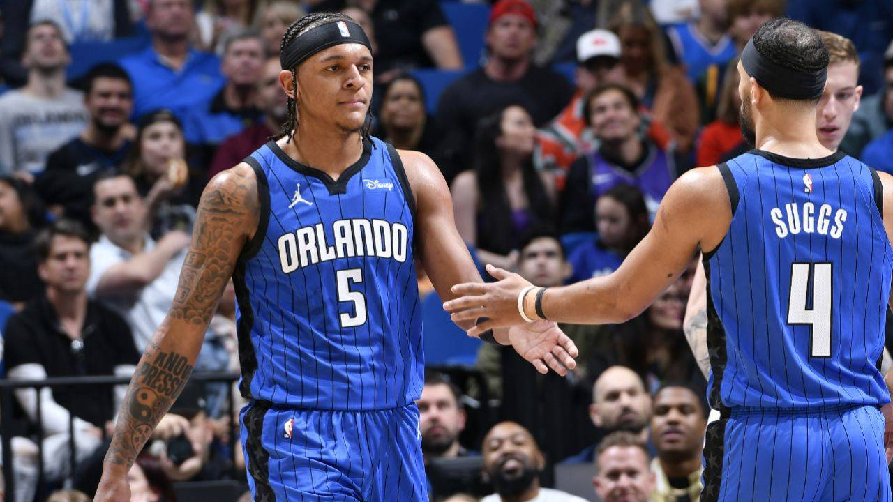 高薪加首发承诺，名记曝汤普森和魔术互有好感，勇士老板已认怂