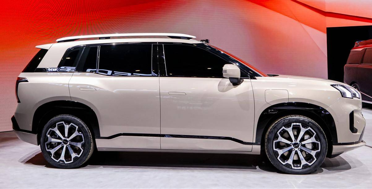 第二代AION V正式亮相！配备“高阶智驾＋AI大模型”，性能全面升级