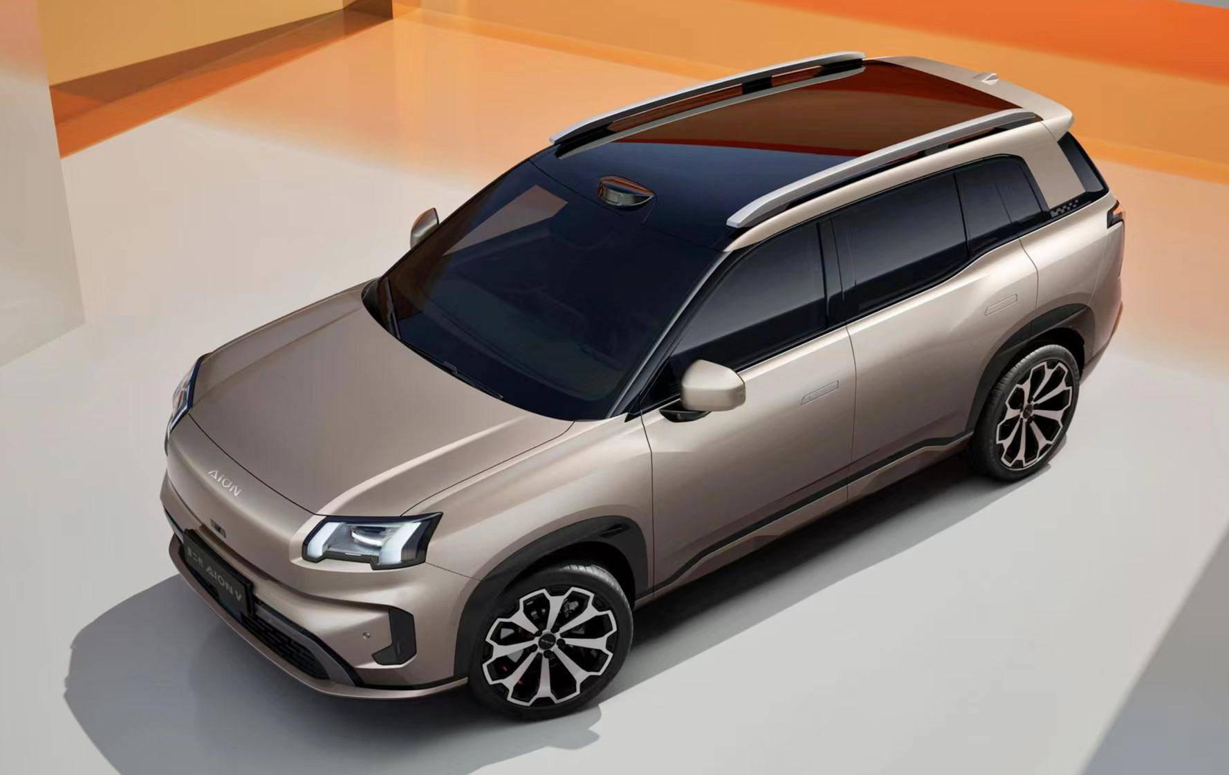 第二代AION V正式亮相！配备“高阶智驾＋AI大模型”，性能全面升级