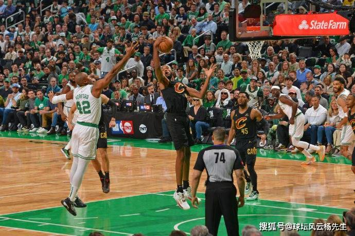 原创            NBA东部半决赛：凯尔特人120-95大胜骑士，布朗32分带队赢得开门红