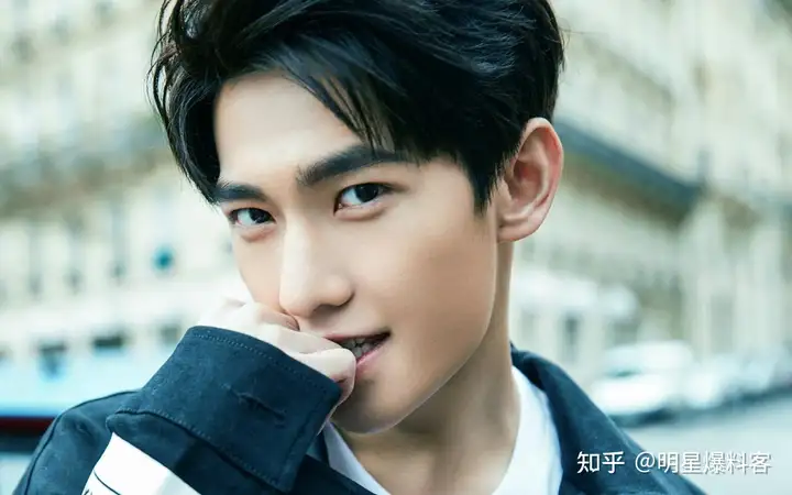 娱乐爆料：易烊千玺、肖战、杨紫、周深、白宇、欧豪、杨洋、沈月、白鹿、董洁、程潇、吴奇隆、汪涵、朱丹、姚安娜、窦骁