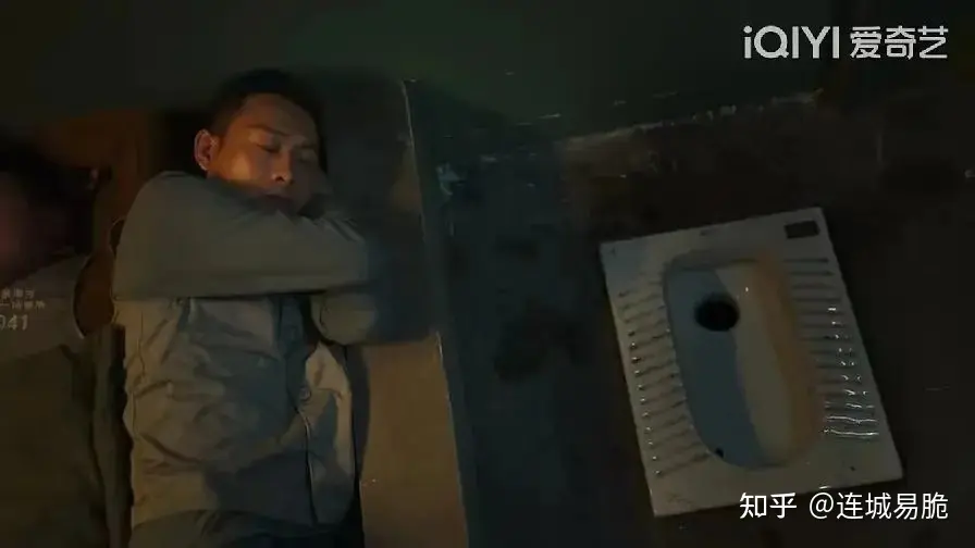 如何评价张译、张颂文、李一桐主演的扫黑大剧《狂飙》？