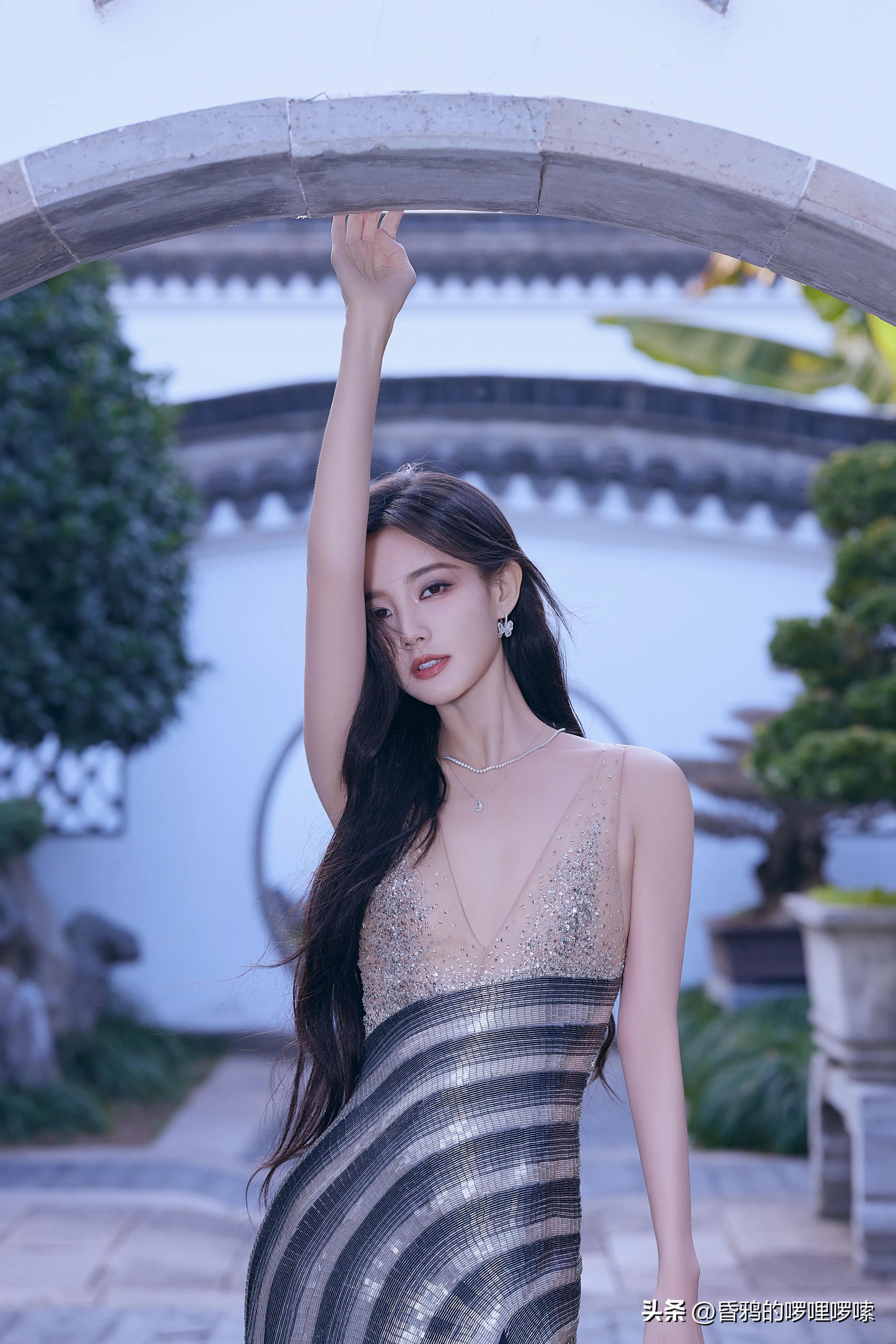 李一桐带着《不可告人》的目的来了，“体寒”能捂热吗？