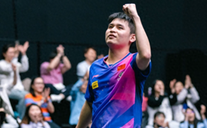 史诗级逆转！国乒小将7-10连赢5分，决胜局8-10翻盘，接班马龙