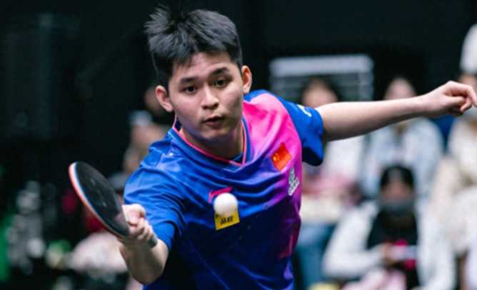 史诗级逆转！国乒小将7-10连赢5分，决胜局8-10翻盘，接班马龙