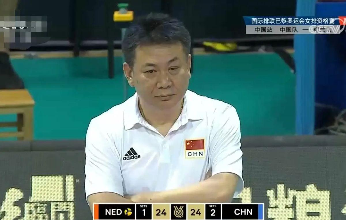 中国女排即将启程，世联赛14人名单引人关注，这份名单如何？