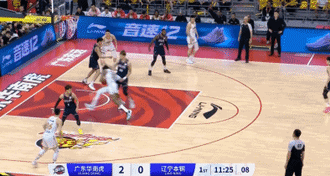半场轰21-0打崩广东 付豪奇兵31分辽宁大胜总比分2-2 迎生死大战