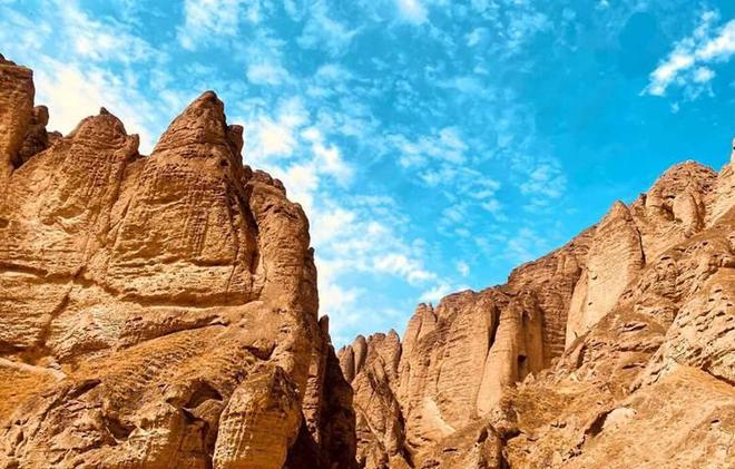 我国卫星拍下甘肃黄河景象，引发国际热议：此景只应天上有