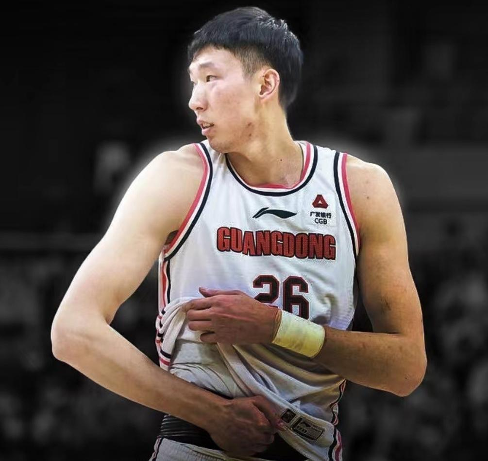 宏远雄起！百强企业强势注入资金，周琦续约解决，补强朱松玮？