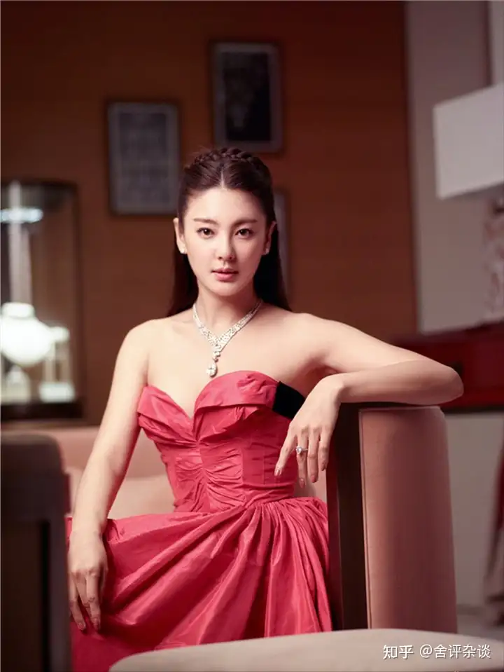 知名演员张雨绮的劲爆情史，太精彩了！