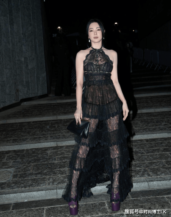 原创            张雨绮胆子也太大了！全身都是黑色蕾丝，网友：像盘丝洞的女妖精