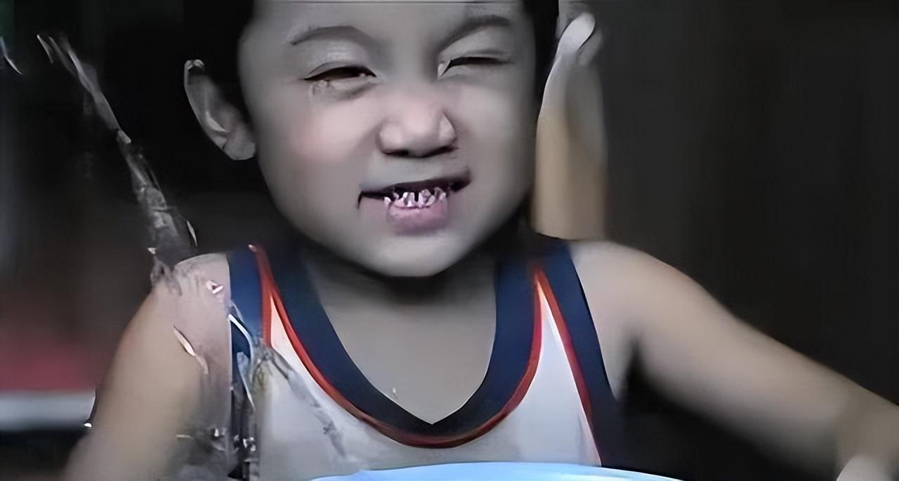 《家有儿女》10位小演员今昔对比，有人逆袭大火，有人默默无闻 ​​​