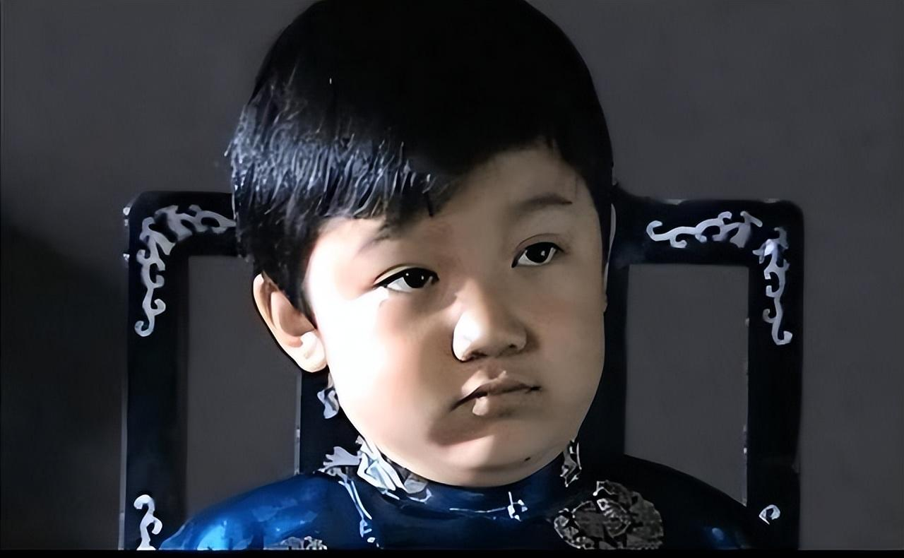 《家有儿女》10位小演员今昔对比，有人逆袭大火，有人默默无闻 ​​​