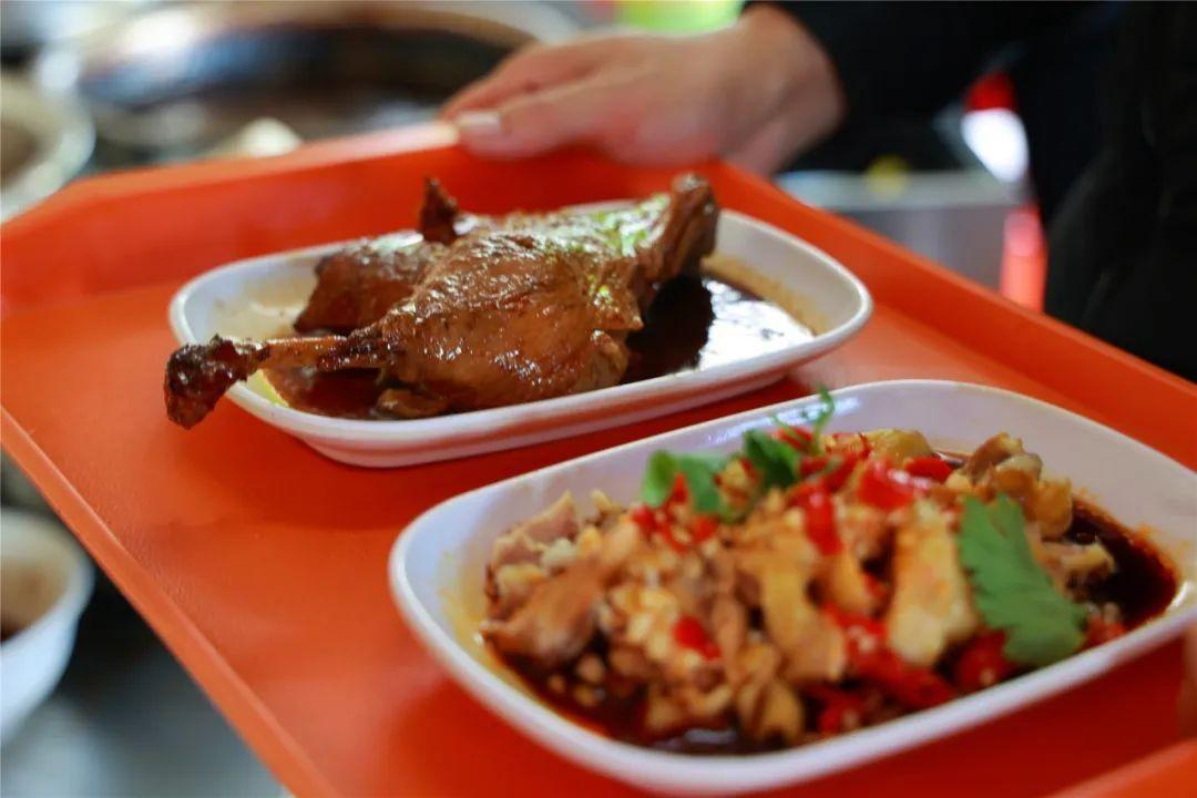 藏不住了！小巷里这几家店龄超10年的“宝藏小店”人气超旺