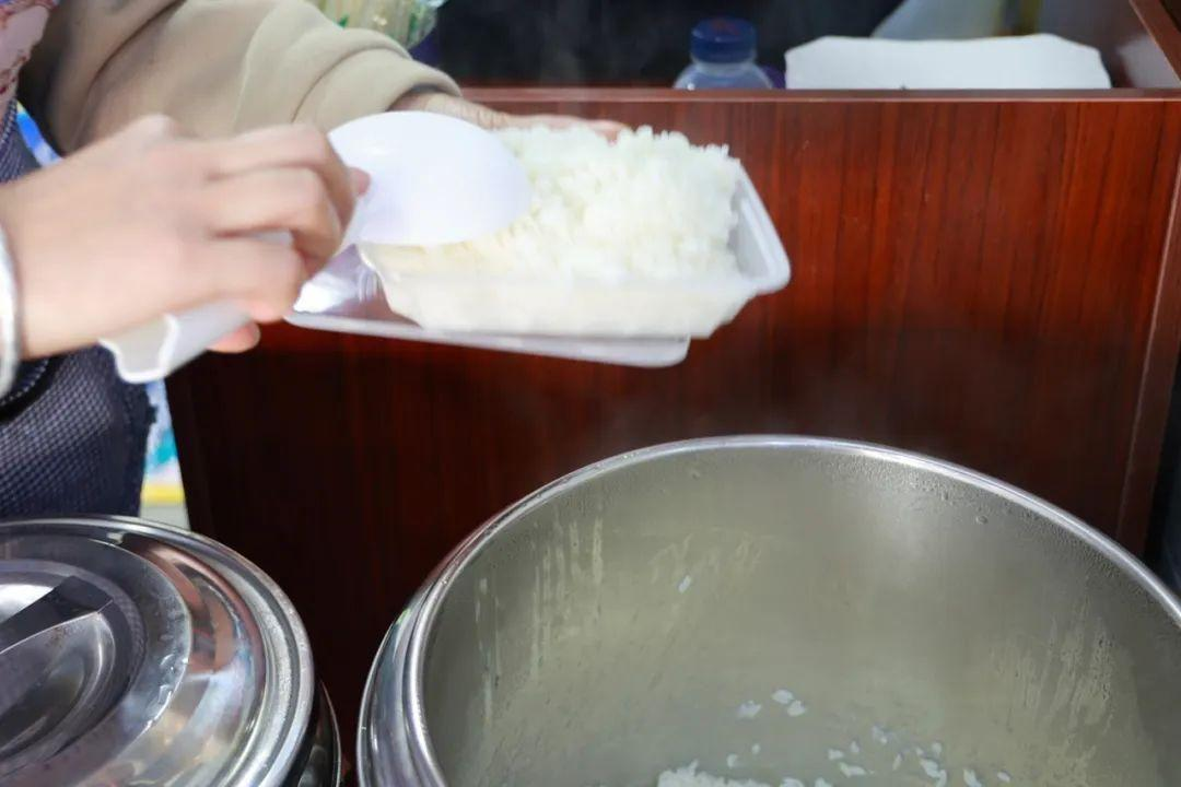 藏不住了！小巷里这几家店龄超10年的“宝藏小店”人气超旺