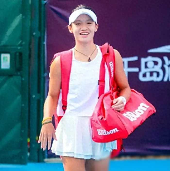 原创            拿过大满贯的怪力少女：回归赛场的费德勒崇拜者