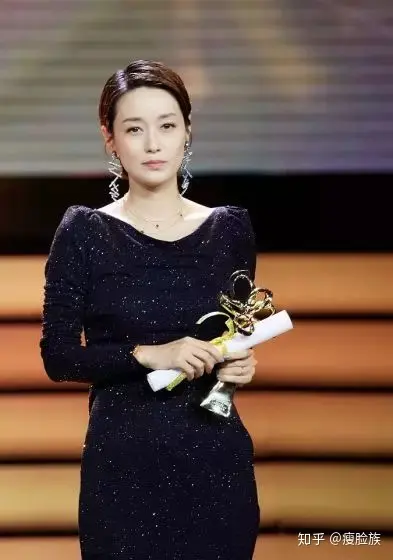 前半生没有对错，只有成长，42岁的马伊琍再一次刷新我三观