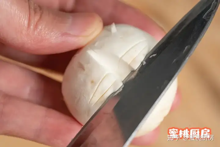 母亲节这天，有哪些适合厨房小白给妈妈做的菜谱推荐？