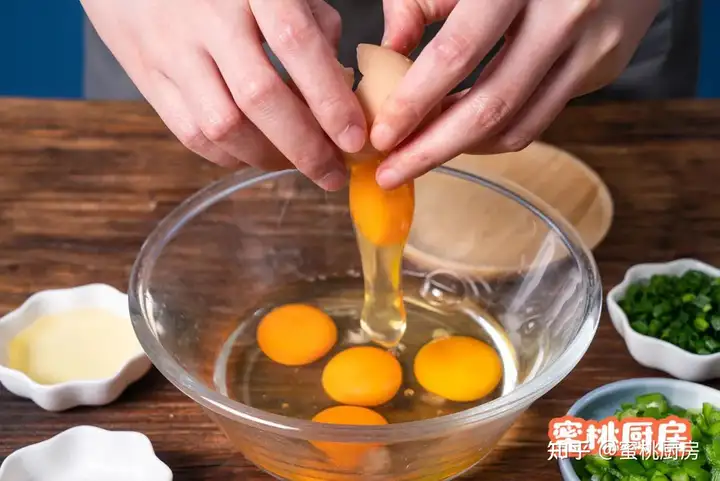 母亲节这天，有哪些适合厨房小白给妈妈做的菜谱推荐？