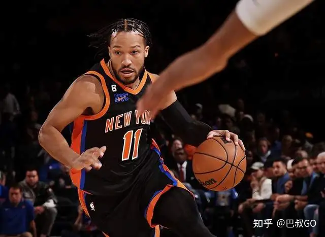 38分屠勇士！布伦森打脸全联盟，可怜的库里，汤普森让你认清现实