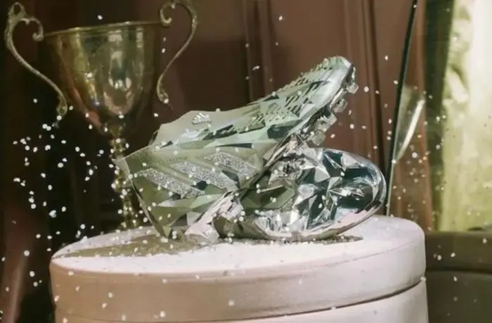 早报 | 辽宁横扫广东进CBA总决赛；CUPRA成为澳大利亚足球国家队官方汽车合作伙伴